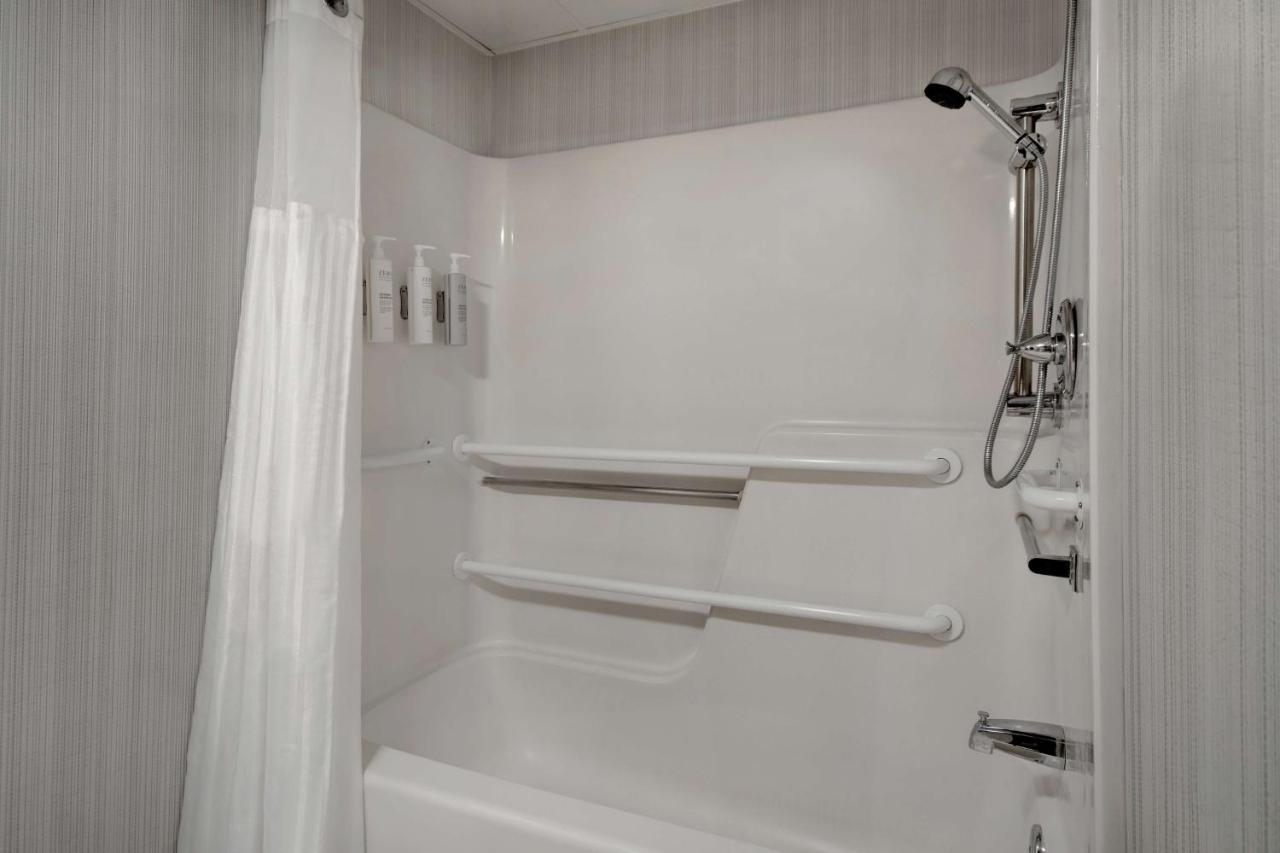 Spark By Hilton Rochester University Area المظهر الخارجي الصورة
